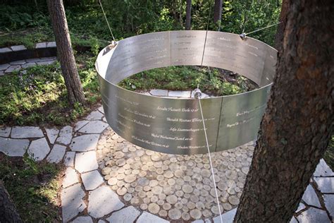 挪威于特岛惨案纪念之环-纪念园、陵园案例-筑龙园林景观论坛