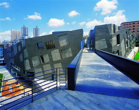 后现代“奇景”：深圳大芬美术馆设计 - 设计作品 - 中装新网-中国建筑装饰协会官方网站