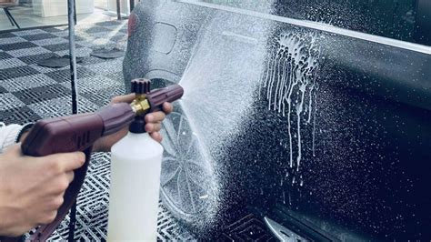 汽车精洗的步骤是什么样的 汽车精洗包括哪些