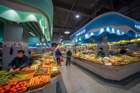 浙江新昌：老旧菜场“高颜值”变身 打造良好购物环境-人民图片网