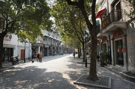 民国风韵体验感十足的上海1192弄风情街