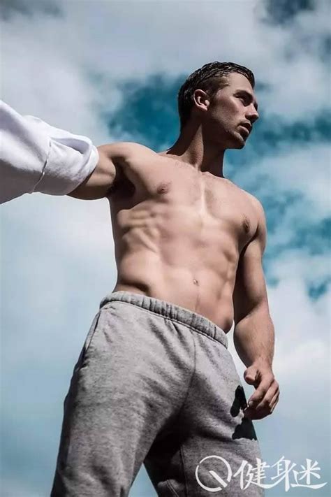 英国阳光帅气肌肉男模James Yates写真 肌肉男模 欧美帅哥 内裤男模 健身迷网