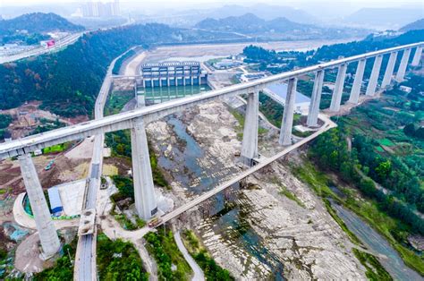 汉巴南铁路完成恩阳河特大桥铺轨作业_巴中市人民政府