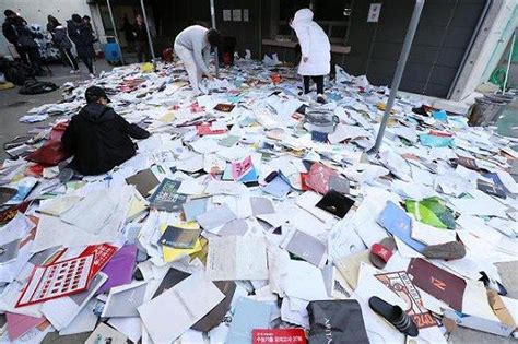 南京的图书馆很受伤 图书破损丢失现象很常见_地方站_腾讯网
