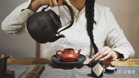 历史长河中，茶与瓷如何交汇影响中国人日常审美趣味