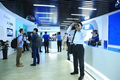 “南京软件谷-Qualcomm中国联合创新中心”正式揭牌并投入使用_通信世界网