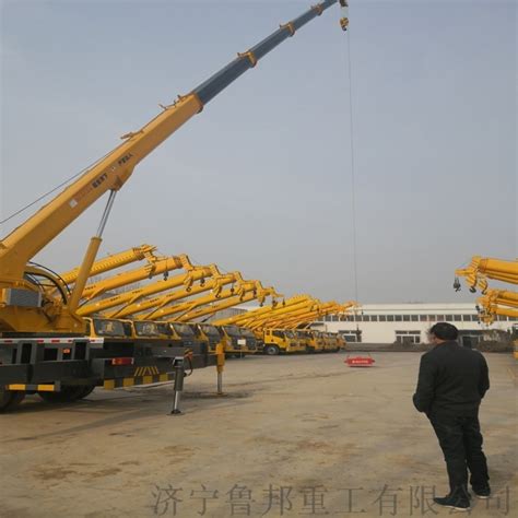 大件重物起重吊装搬运过程中如何选择千斤顶？| 上海起重吊装搬运公司哪家好？