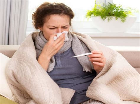 解读低烧比高烧更可怕的两点原因，持续性发热可诱发大病_家庭医生在线