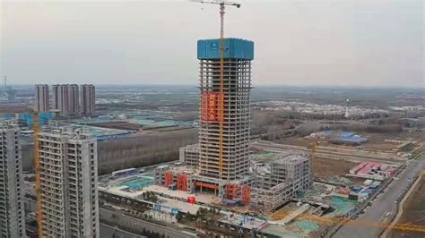 双汇总部项目主体结构封顶，为漯河首个超高层建筑