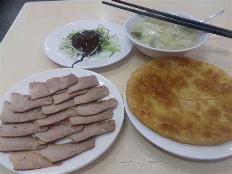 熏肉大饼,中国菜系,食品餐饮,摄影,汇图网www.huitu.com