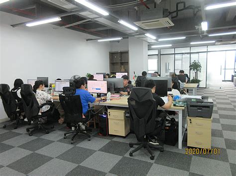 经济管理系师生赴蚌埠君客电子商务有限公司开展专业调研