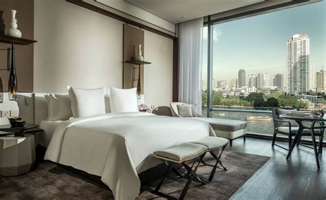 曼谷湄南河四季酒店将于12月18日正式揭幕，欢迎宾客到访城中绿洲
