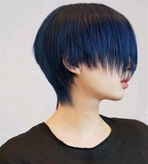女生酷酷又温柔短发头像