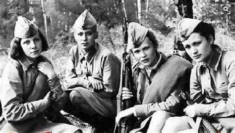 老照片: 二战中, 德军是如何对待苏联女兵的?