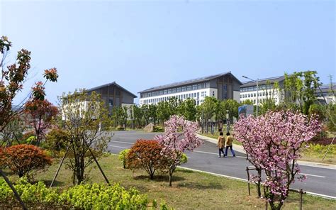 镇江市2022年6月全国大学英语四、六级考试顺利进行 - 镇江