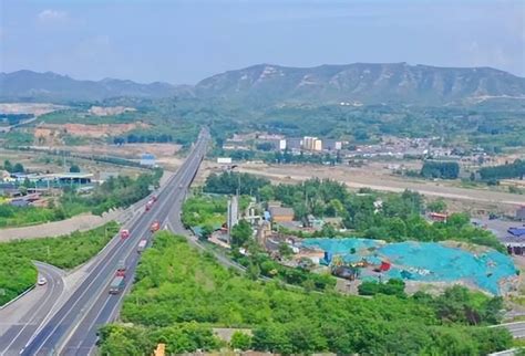 云南新平县第一条高速公路9月30日24时正式通车_云南网