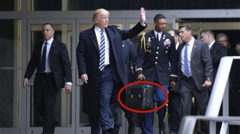 特朗普拒出席总统交接仪式，他的“核手提箱”如何移交？_凤凰网视频_凤凰网