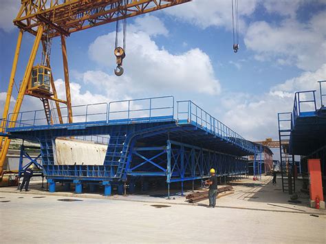 重庆超强钢结构制造有限公司_钢模板_桥梁模板_挂篮_异型模板厂