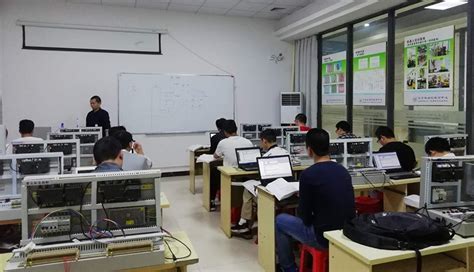广州海珠区机械自动化培训机构推荐(工业机器人发展潜力)