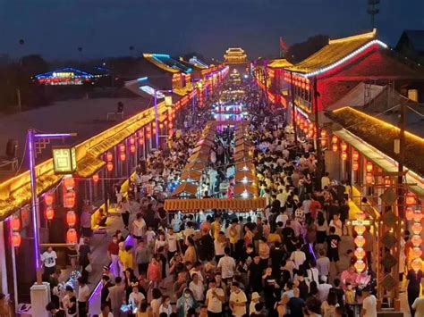 全国十大小吃街排行榜，上海城隍庙排在首位_巴拉排行榜