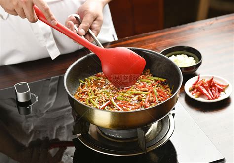 菜心怎么做好吃 海鲜菇烧菜心的做法 - 福建省烹饪职业培训学校