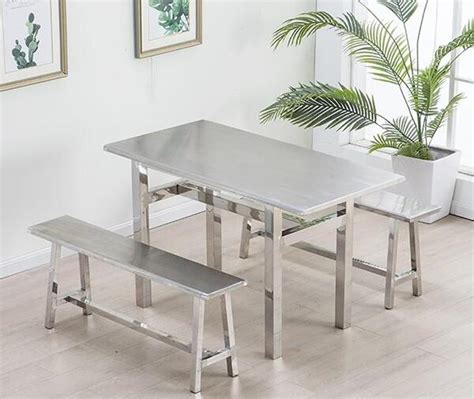 不锈钢餐桌椅为何如此受到大众喜爱