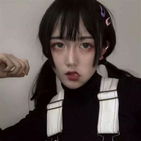 霸道甜美女生头像真人版