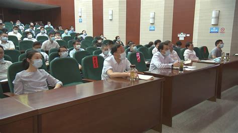 南昌县（小蓝经开区）组织收听收看江西内陆开放型经济试验区建设动员大会