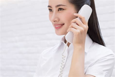 中国电信人工客服的电话是10001还是10000 - 略晓知识