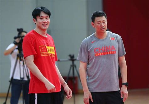 中国篮协官宣李楠下课，杜锋接任中国男篮主教练|界面新闻 · 体育