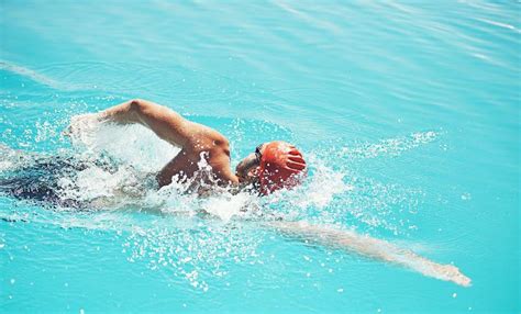【图】自由泳教程 细节和呼吸是重点_自由泳_伊秀美体网|yxlady.com