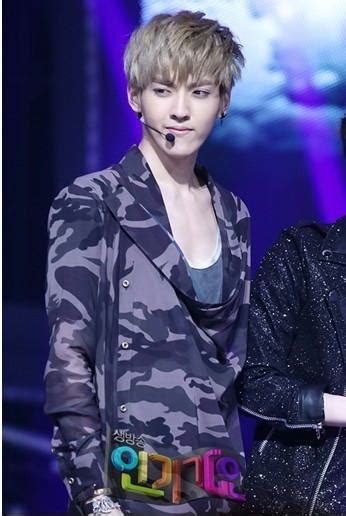 Kris吴图片