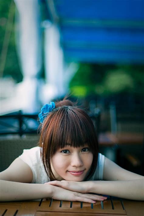 Free Photos: Beautiful Chinese Girl Posing | peopleshot