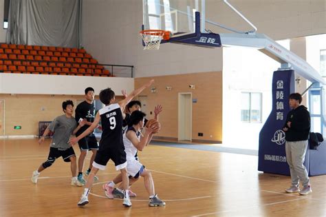 港口管理学院顺利举行新老生篮球PK赛-港口管理学院