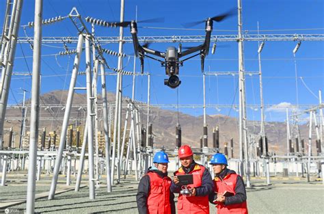西藏山南：首次使用“无人机”巡线 保障高原电网“迎峰度冬”