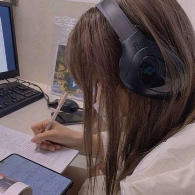 别致温柔的女生头像