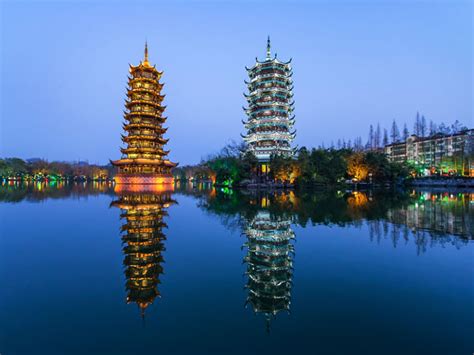 Experience the Two Rivers and Four Lakes Cruise - China Top Trip