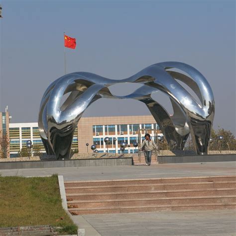 广场雕塑