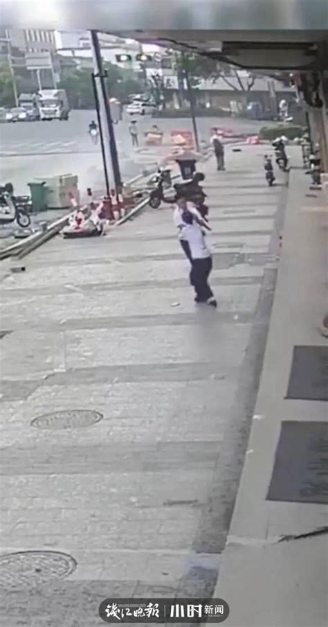 昨天一群快递员徒手接住一个从五楼摔下来的2岁小女孩~！！-幼儿期(1-3岁)-孩爸孩妈聊天室-杭州19楼