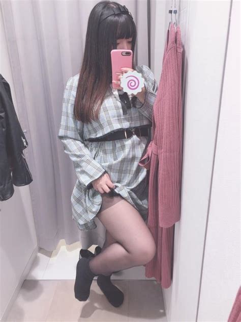 日本黑色裤袜日福利_推特美女COSER模特儿黑丝写真首页_骑士下载