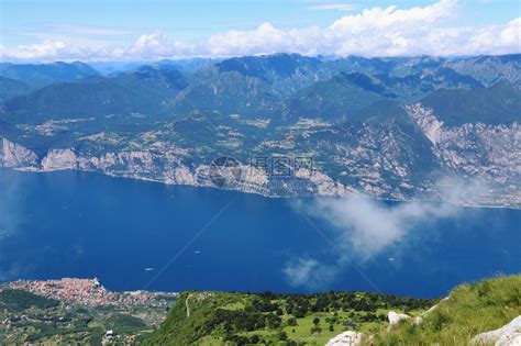 Malcesine意大利加尔达湖一个美高清图片下载-正版图片507147060-摄图网