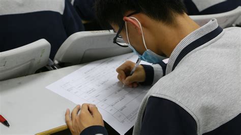 以评促教，教学相长 郑州市第二高级中学开展评教评学活动 - 校园网 - 郑州教育信息网