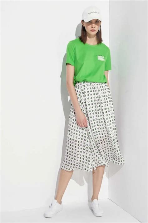 LAURELINE洛瑞琳女装2020夏季新品绿色服饰搭配_图库_资讯_时尚品牌网