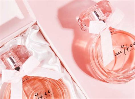 YSL和歌手Dua Lipa合作的新品香水Libre|香水|新品|香味_新浪新闻