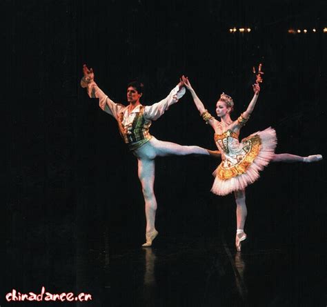 “第六届上海国际芭蕾舞比赛”回顾|芭蕾舞|上海国际|双人舞_新浪新闻
