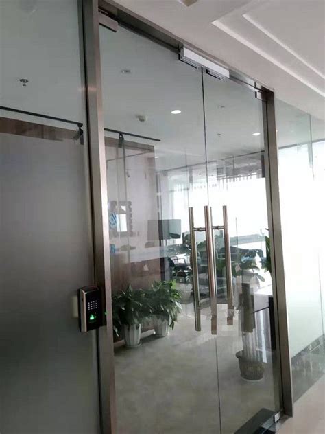 门禁系统安装 - 深圳市千里马安防软件工程有限公司