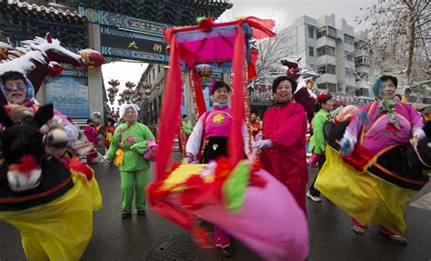 中国人过春节 - ศูนย์วัฒนธรรมจีน