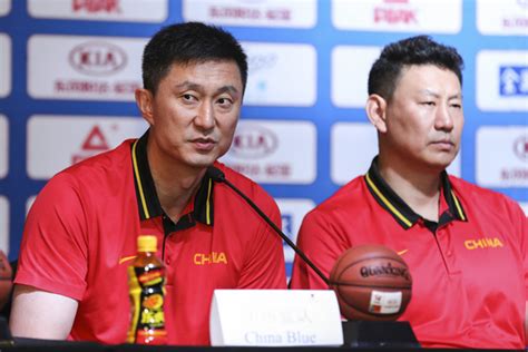 杜锋为何愿意接替李楠出任中国男篮主教练？_文体人物_新民网