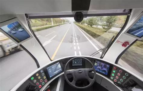 自动驾驶迈出重要一步 宇通5G智能公交开放道路试运行 - 中国第一时间