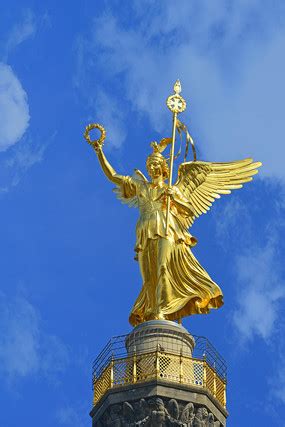 柏林胜利纪念柱高清图片下载_红动中国